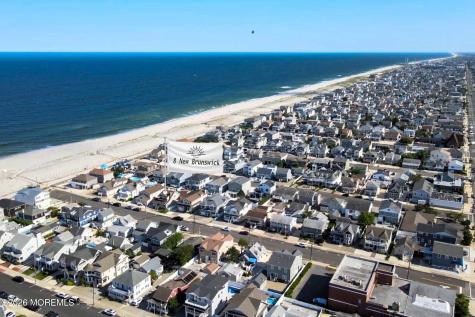 8 New Brunswick Avenue Lavallette NJ 08735