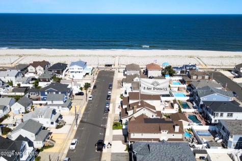 8 New Brunswick Avenue Lavallette NJ 08735