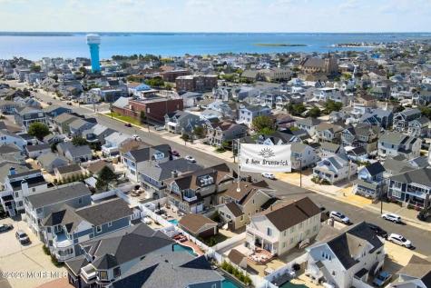 8 New Brunswick Avenue Lavallette NJ 08735
