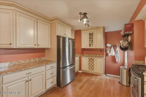 11 Neal Street Jackson NJ 08527