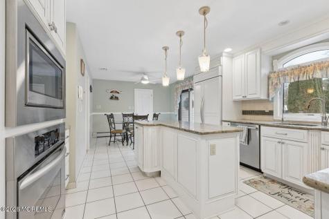 7 Hapenny Drive Manalapan NJ 07726