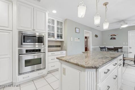 7 Hapenny Drive Manalapan NJ 07726