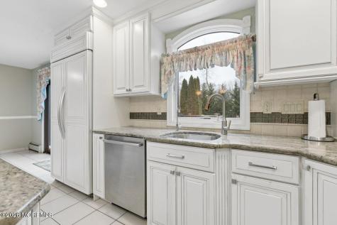 7 Hapenny Drive Manalapan NJ 07726