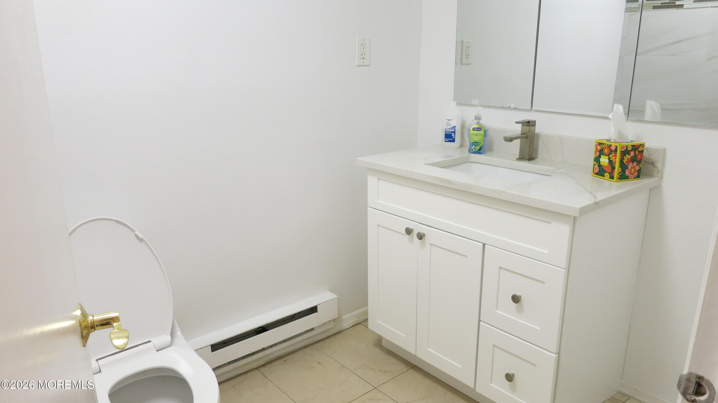 24 E Meadow Green Circle Manalapan NJ 07726