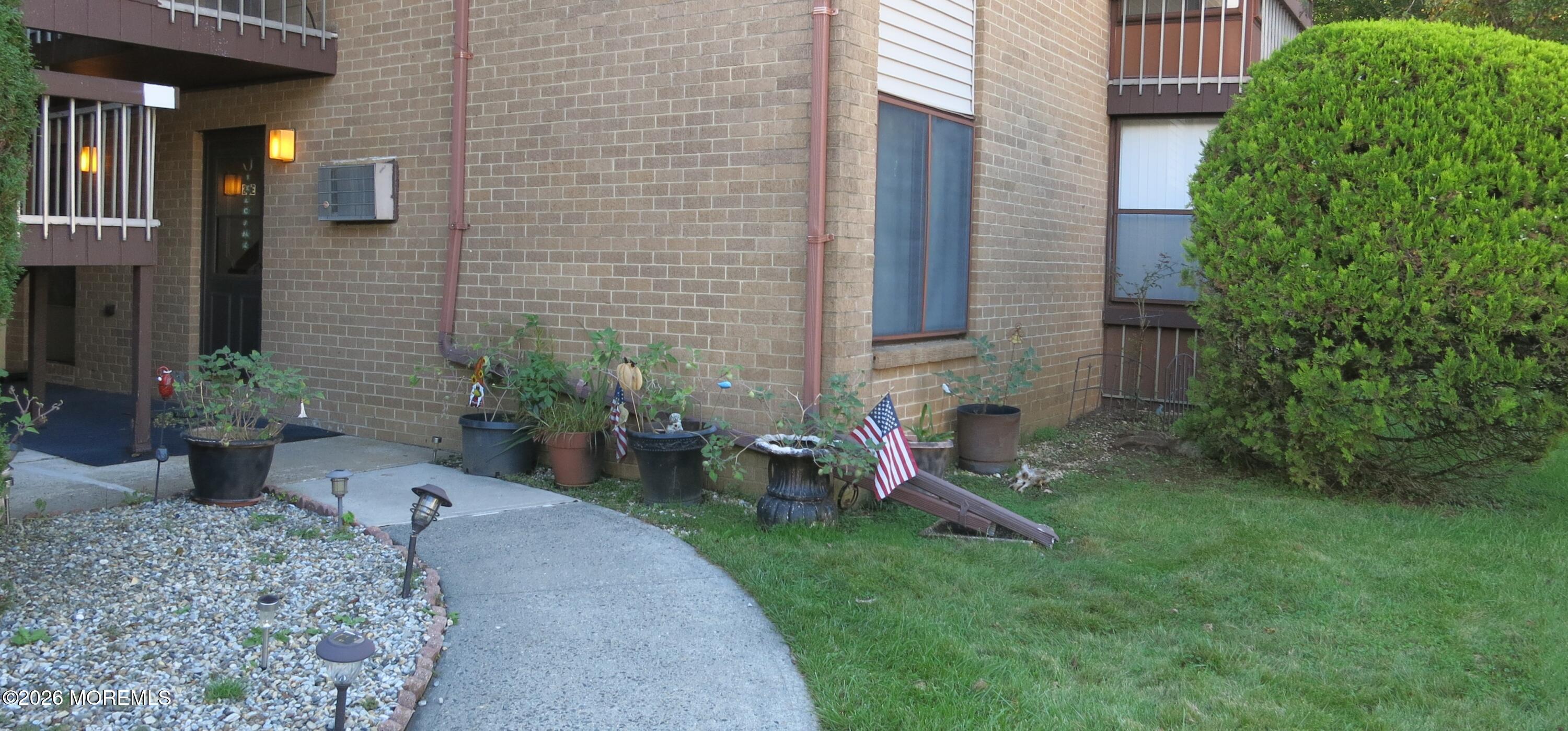 24 E Meadow Green Circle Manalapan NJ 07726