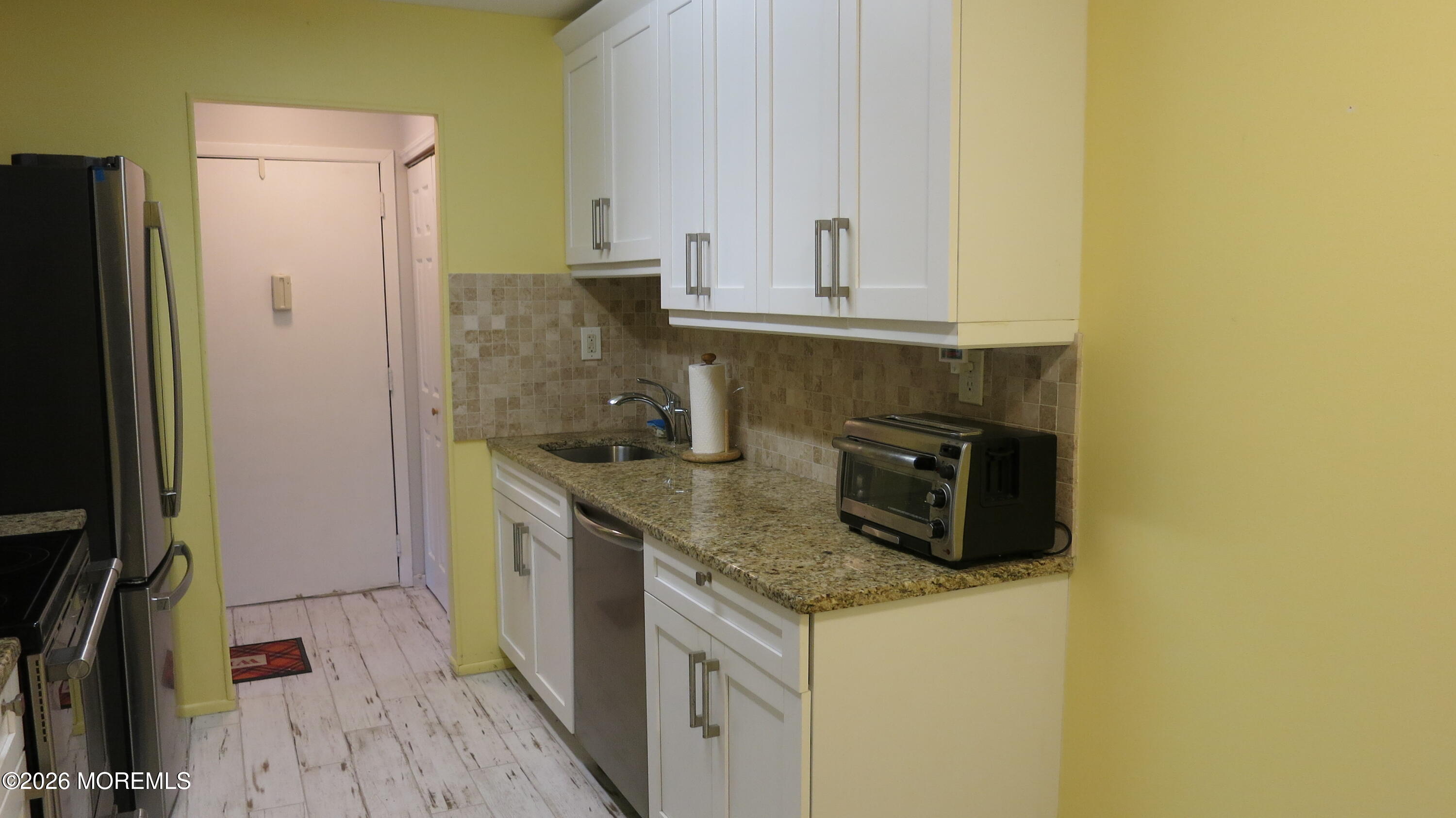 24 E Meadow Green Circle Manalapan NJ 07726