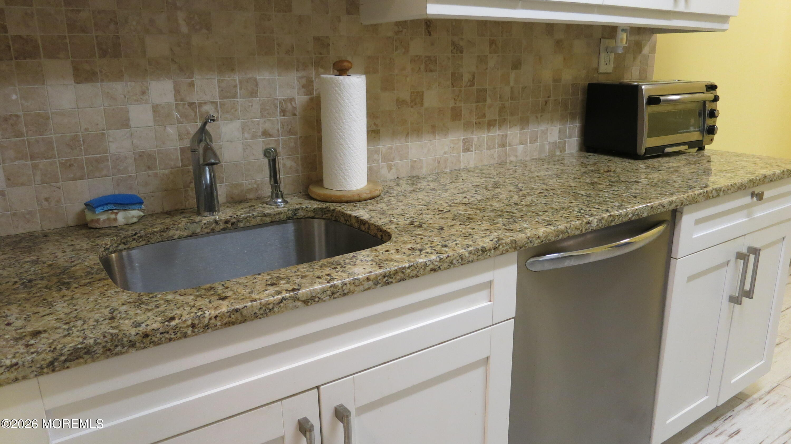 24 E Meadow Green Circle Manalapan NJ 07726
