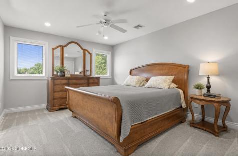 284 Park Avenue Oakhurst NJ 07755