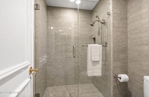 284 Park Avenue Oakhurst NJ 07755