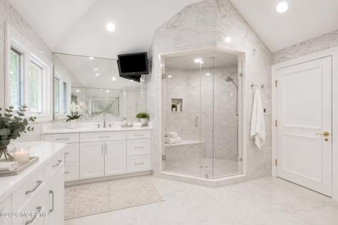 284 Park Avenue Oakhurst NJ 07755