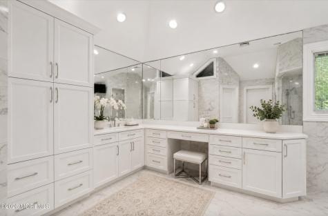 284 Park Avenue Oakhurst NJ 07755