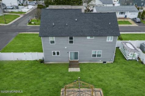 751 Leeward Avenue Beachwood NJ 08722