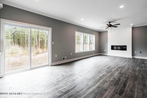 751 Leeward Avenue Beachwood NJ 08722