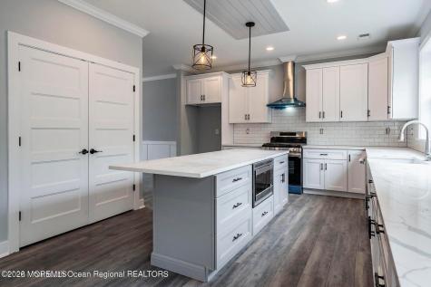 751 Leeward Avenue Beachwood NJ 08722