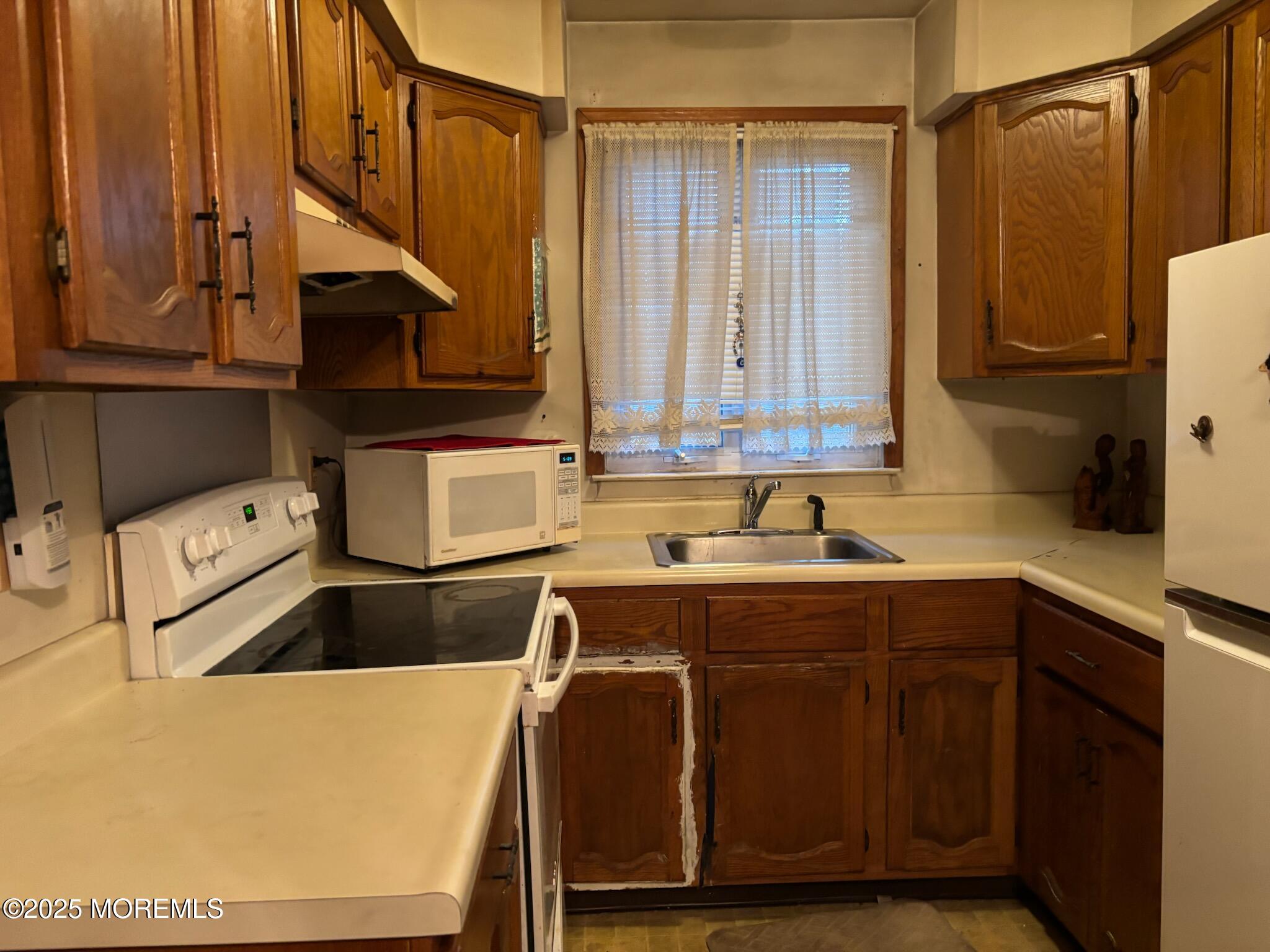 3 Swift Circle Whiting NJ 08759