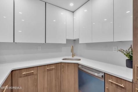 842E Inverness Court Lakewood NJ 08701