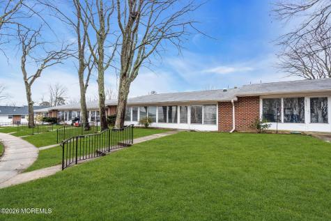 842E Inverness Court Lakewood NJ 08701
