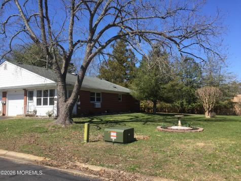 39 Crocus Lane Manchester NJ 08759