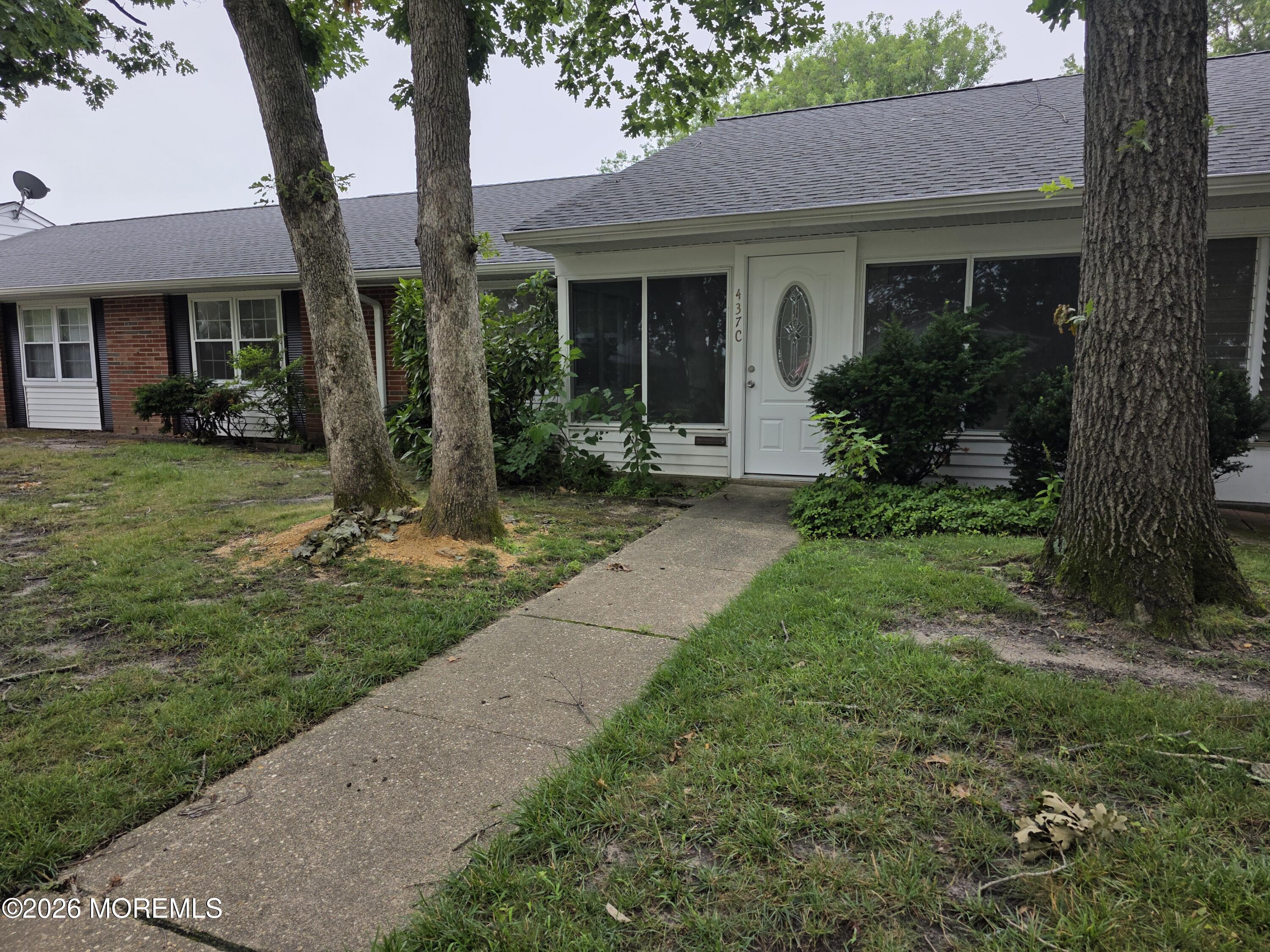 437C Portsmouth Drive Lakewood NJ 08701