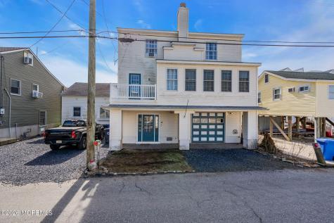 11 Avenue D Manahawkin NJ 08050
