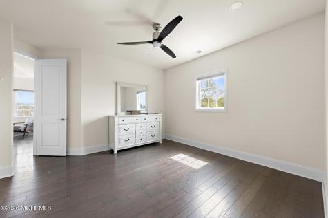1 Ashbourne Lane Lincroft NJ 07738