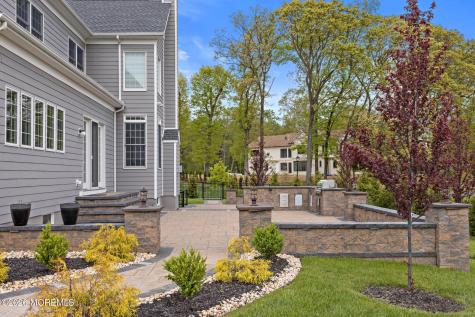 1 Ashbourne Lane Lincroft NJ 07738