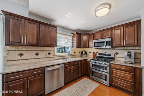 88 Montrose Avenue Colonia NJ 07067