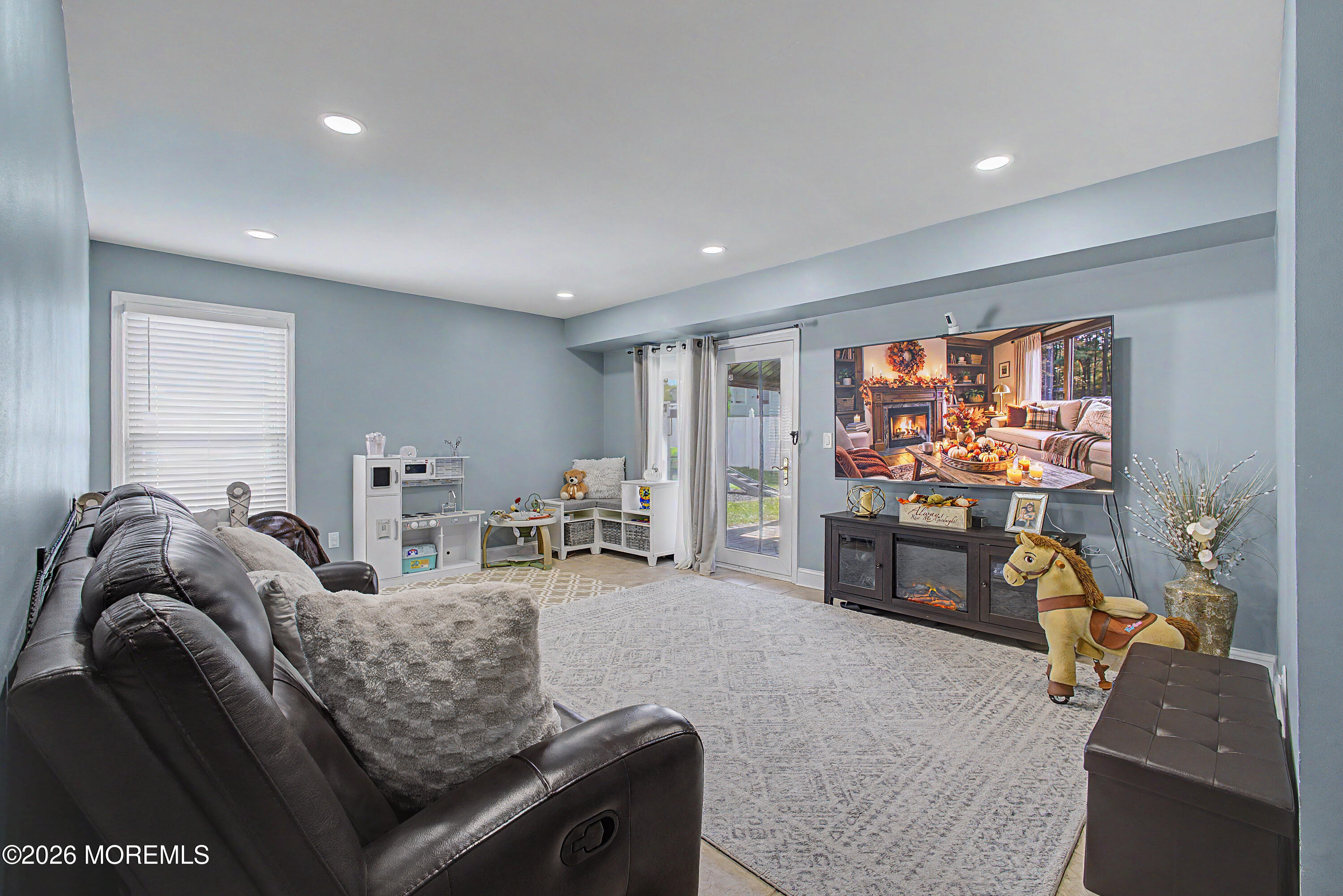7 Lindner Lane Howell NJ 07731