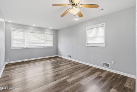 39 Harborage Avenue Bayville NJ 08721
