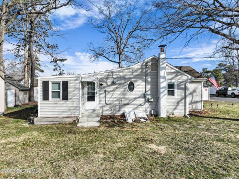 305 Hannibal Street Toms River NJ 08757
