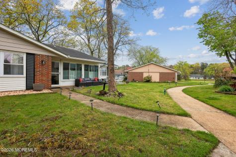 609B Lake Point Drive Lakewood NJ 08701
