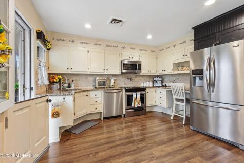 609B Lake Point Drive Lakewood NJ 08701