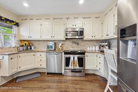 609B Lake Point Drive Lakewood NJ 08701
