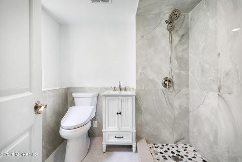 146 Bruce Road Middletown NJ 07701