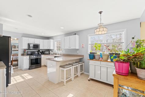1409 Cable Avenue Beachwood NJ 08722