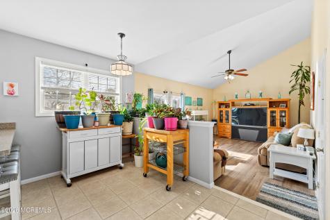 1409 Cable Avenue Beachwood NJ 08722