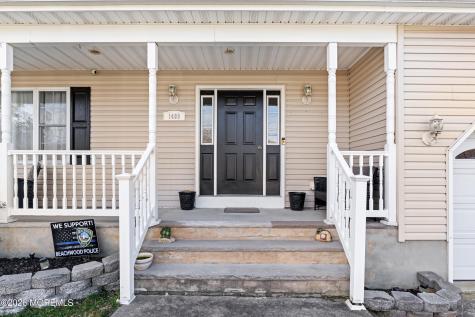 1409 Cable Avenue Beachwood NJ 08722