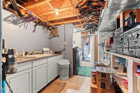 1409 Cable Avenue Beachwood NJ 08722