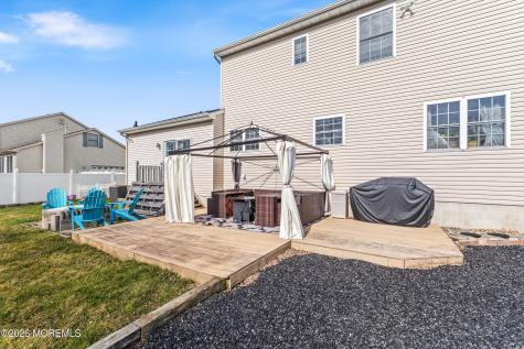 1409 Cable Avenue Beachwood NJ 08722