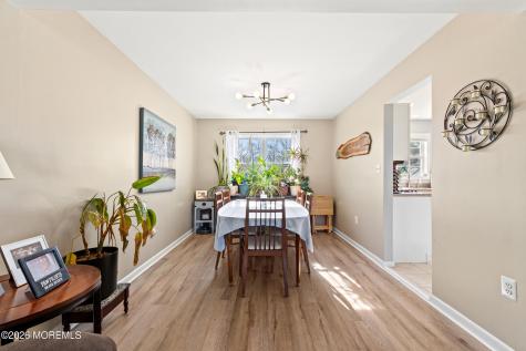1409 Cable Avenue Beachwood NJ 08722