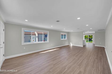 8 La Terraza Drive Toms River NJ 08757