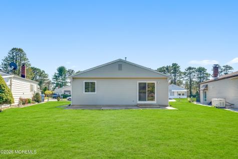8 La Terraza Drive Toms River NJ 08757