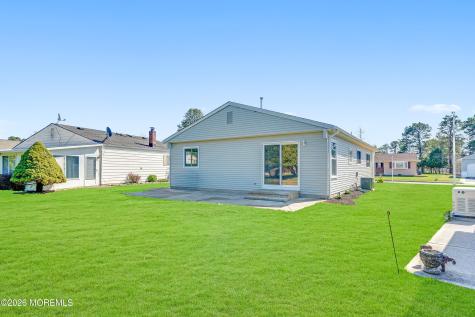 8 La Terraza Drive Toms River NJ 08757
