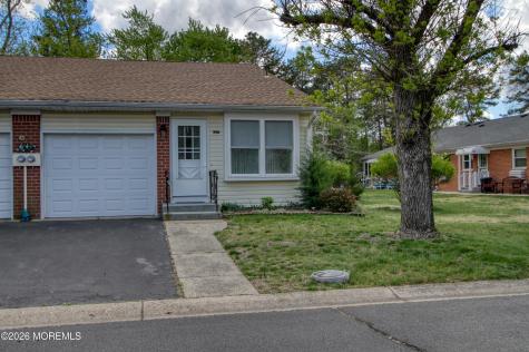 8 Hamilton Lane Whiting NJ 08759