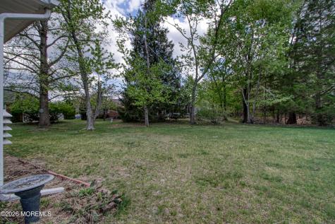 8 Hamilton Lane Whiting NJ 08759
