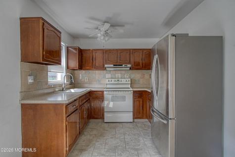 8 Hamilton Lane Whiting NJ 08759