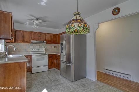 8 Hamilton Lane Whiting NJ 08759
