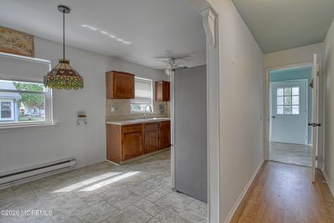 8 Hamilton Lane Whiting NJ 08759