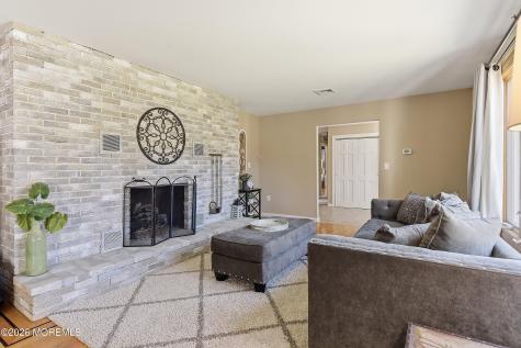 49 Farm Road Middletown NJ 07748