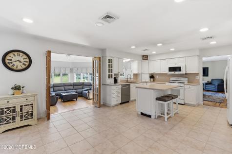 49 Farm Road Middletown NJ 07748
